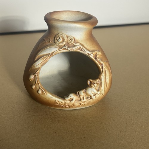Australian swagman pottery - australian,